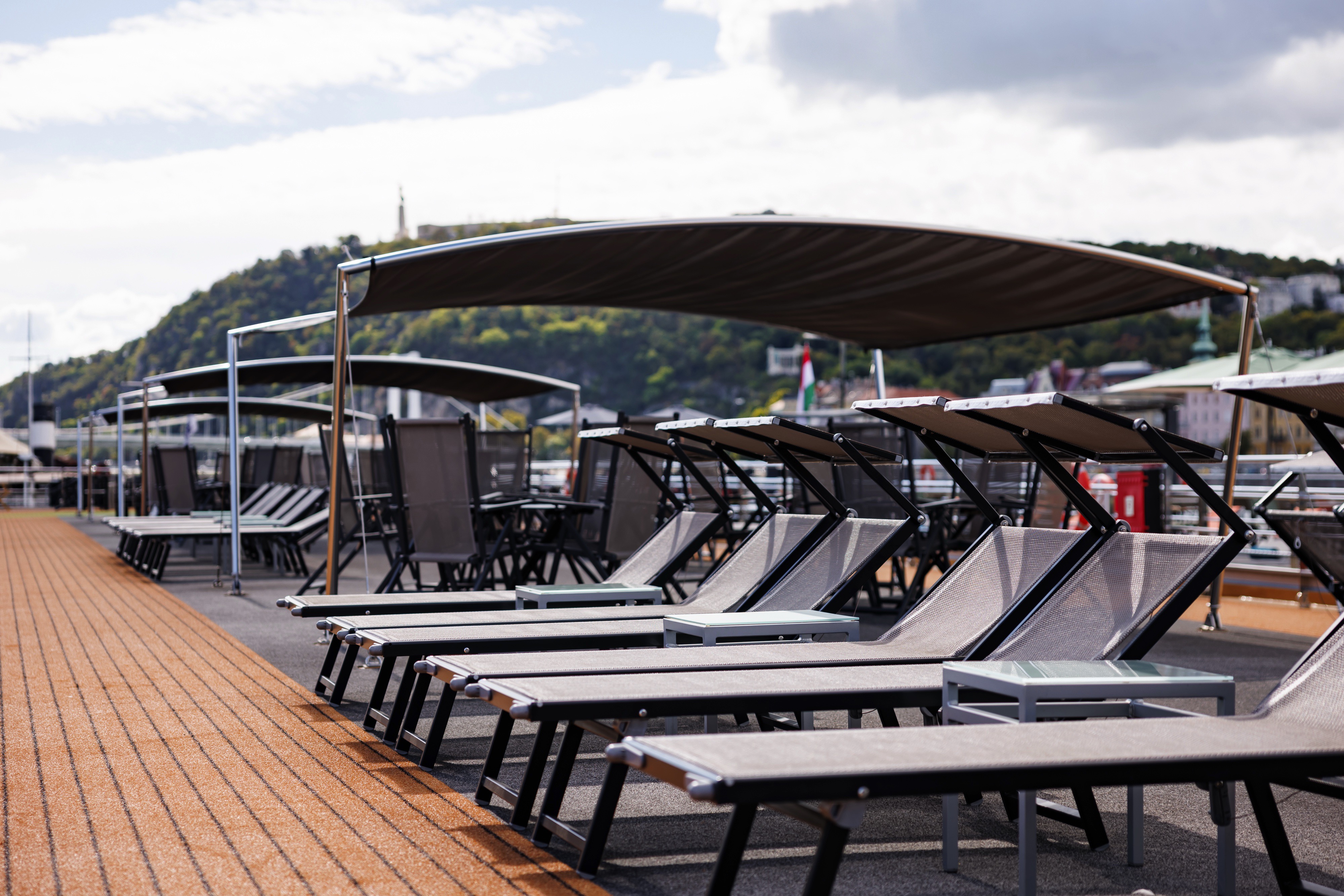 Avalon Passion - Sky Deck